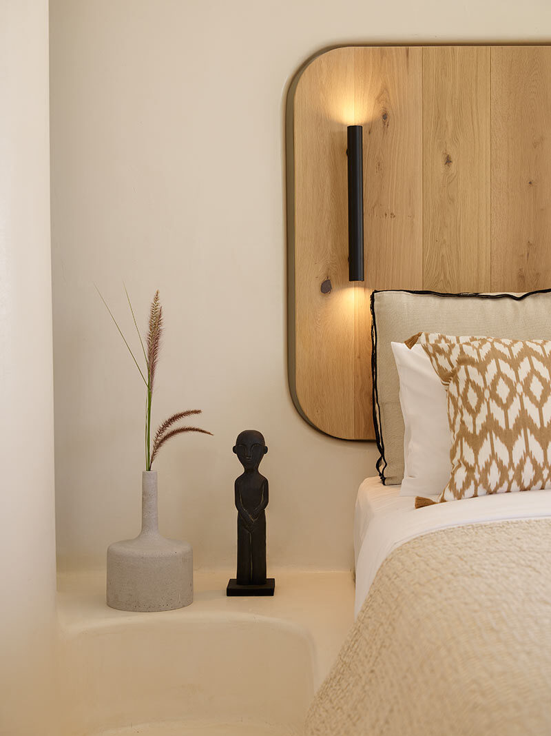 White Pebble Suites detail