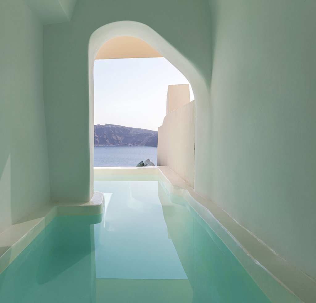 Private plunge pool overlooking the Santorini caldera